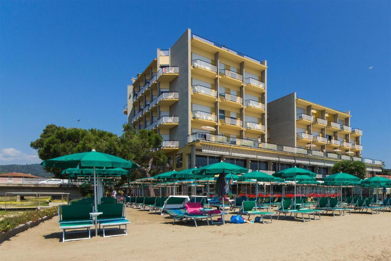 Hotel Bellevue Et Mediterranée Diano Marina Eksteriør billede