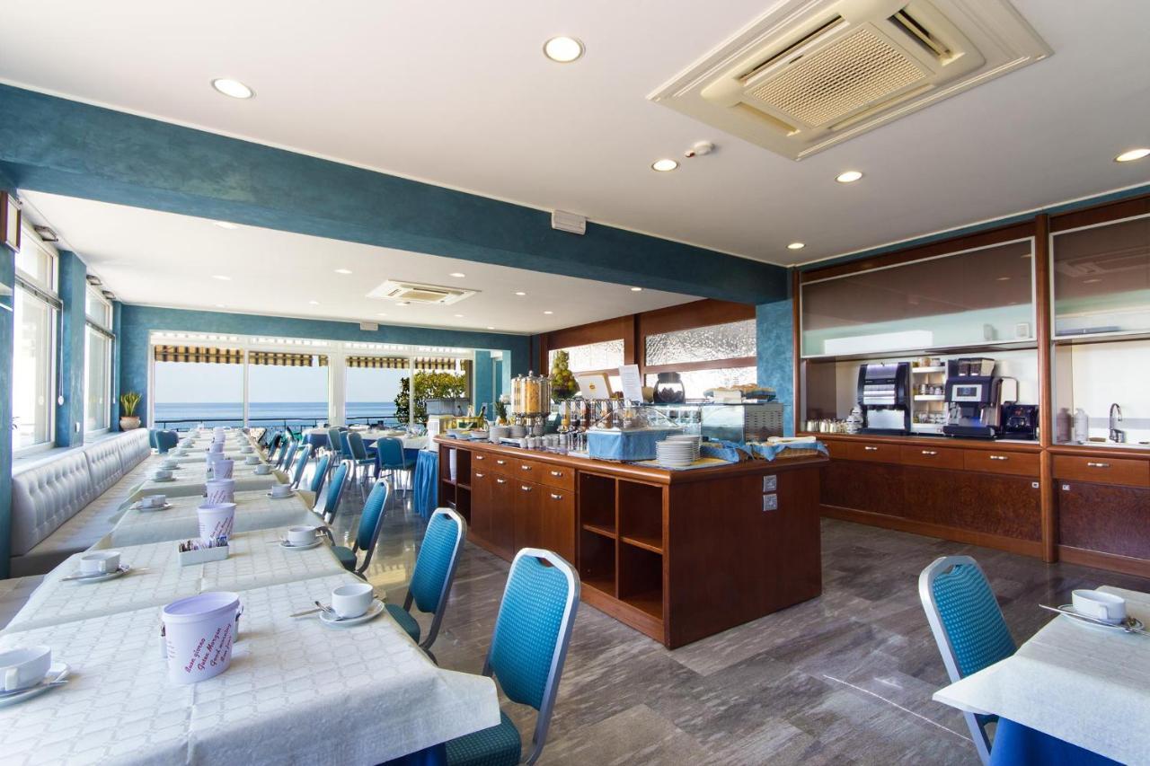 Hotel Bellevue Et Mediterranée Diano Marina Eksteriør billede