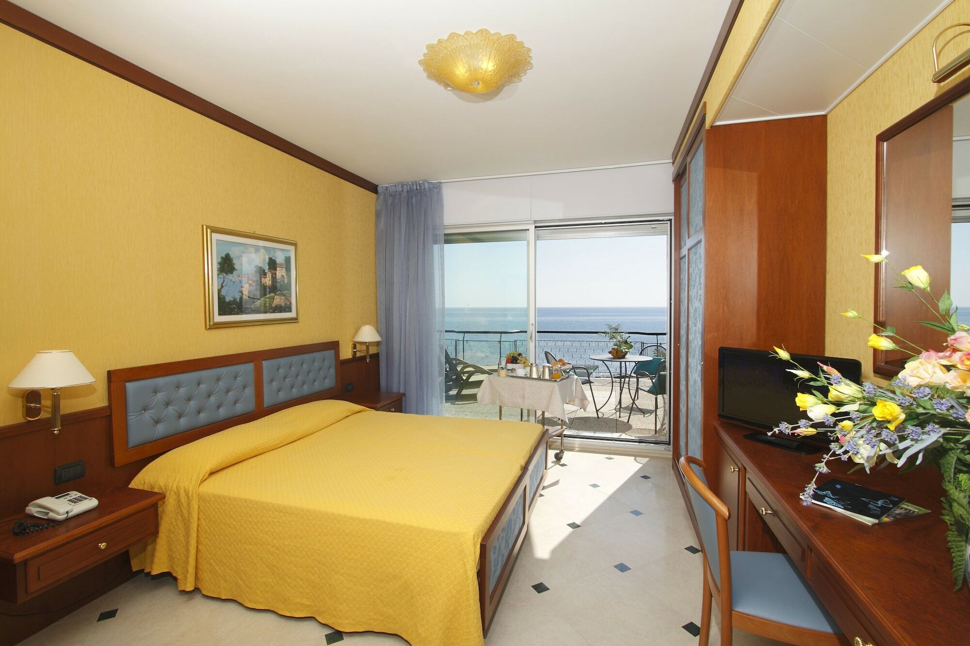 Hotel Bellevue Et Mediterranée Diano Marina Eksteriør billede